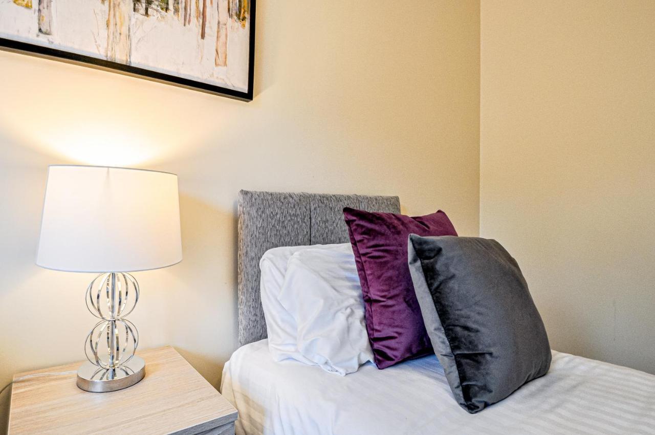 Kings Quarter - Four Bed Apartment - #0202 Maidenhead Eksteriør billede